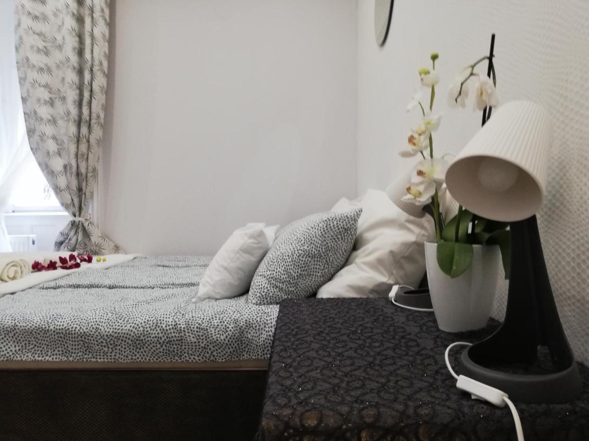 Pannonia Center Deluxe Апартаменти